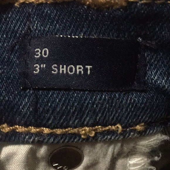 NEW Gap distressed shorts - Picture 4 of 4